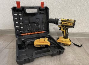 DEWALT aku bušilica udarna/ sa čekićem 36V